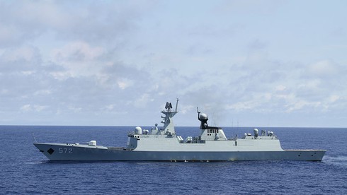 Tàu chiến Trung Quốc lại bất ngờ 'xông ra' Senkaku/Điếu Ngư - ảnh 2